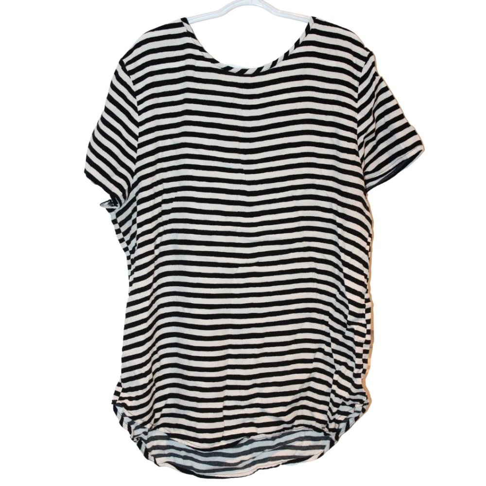 3/$25 🏷 Women's H&M Striped Top Size 8